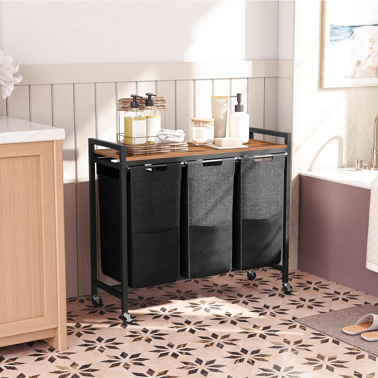 Cesto Ropa Sucia, 3 x 39,8 L, Mueble Ropa Sucia, con Ruedas, 3 Bolsas Colada, Cesto Colada, con Estante, Marrón y Negro, HOOBRO, 8