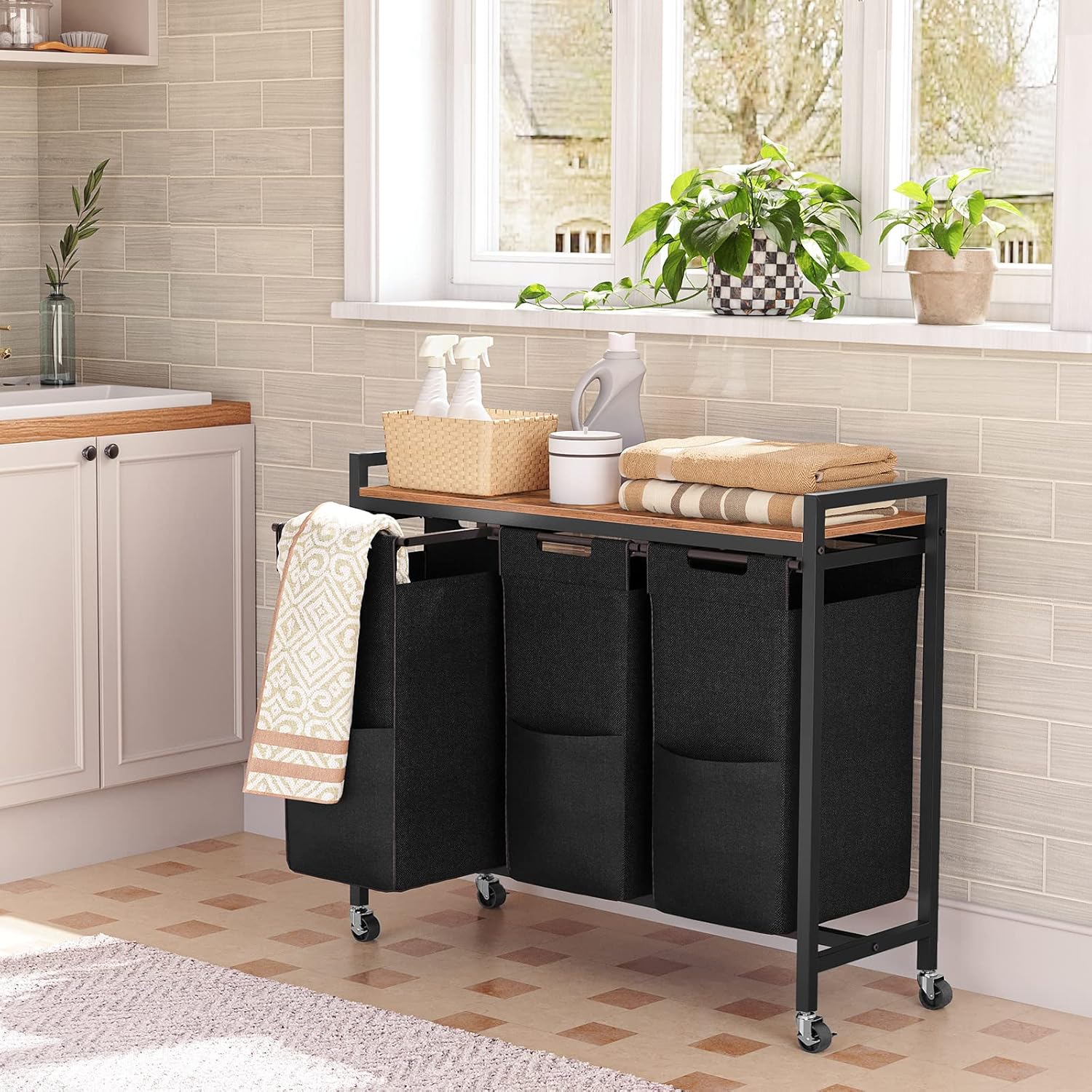 Cesto Ropa Sucia, 3 x 39,8 L, Mueble Ropa Sucia, con Ruedas, 3 Bolsas Colada, Cesto Colada, con Estante, Marrón y Negro, HOOBRO, 6