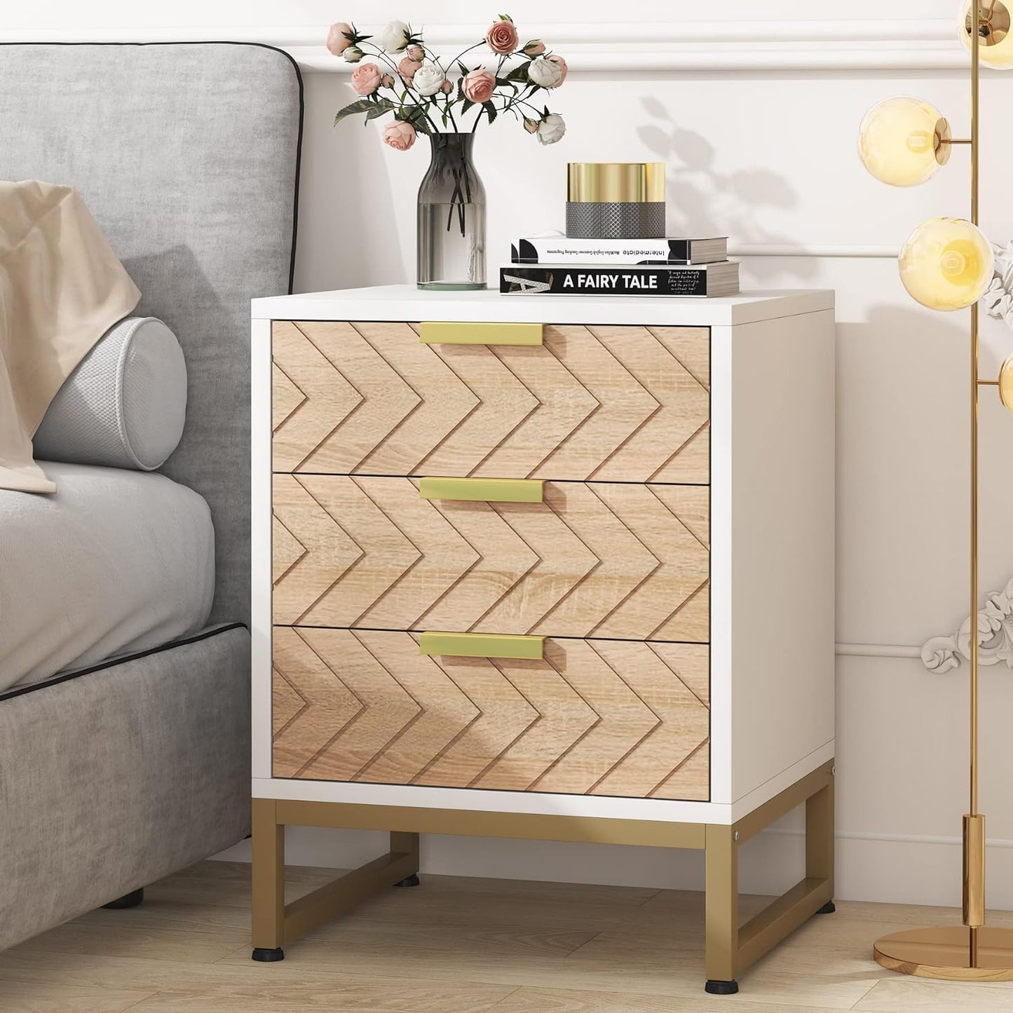 Tribesigns - Mesita de noche de 3 cajones, mesita de noche con diseño único en zig zag, moderna mesa auxiliar para dormitorio, sala de estar