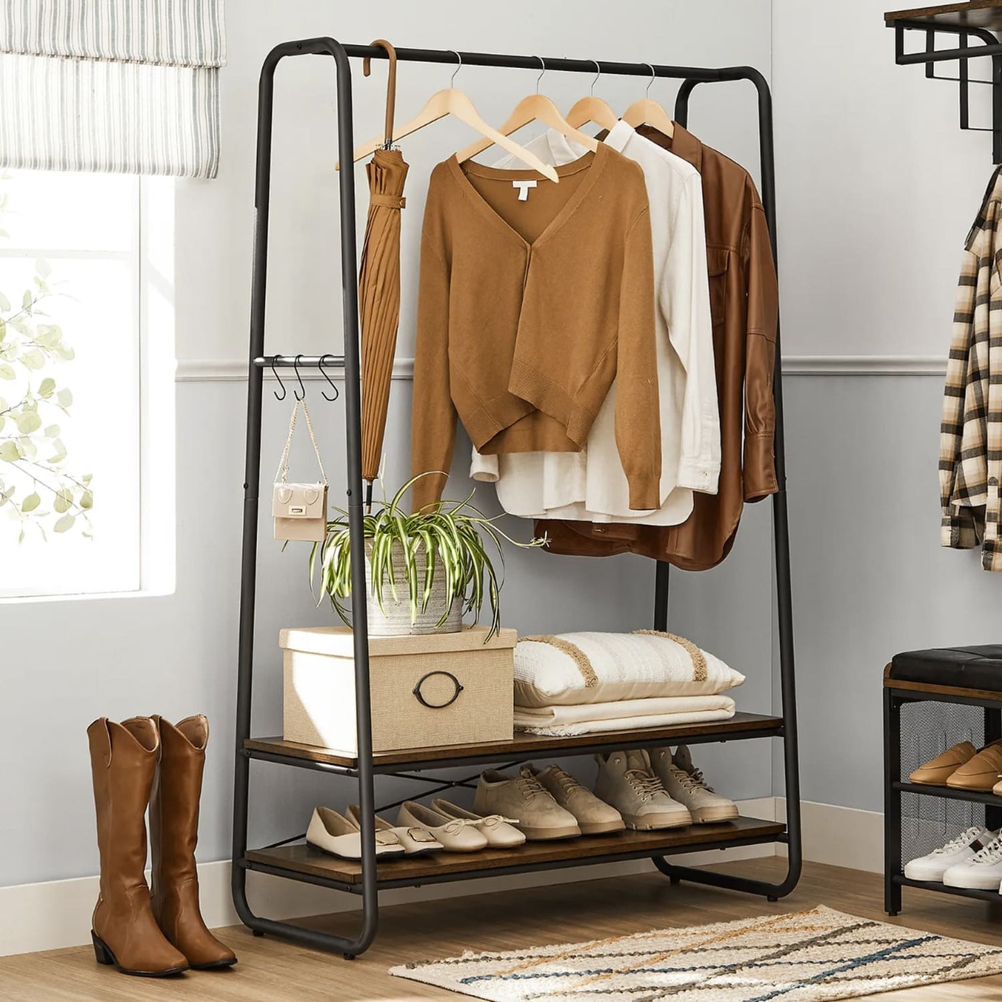 Burro para ropa estilo nórdico - Batlló Concept - Diseño de muebles